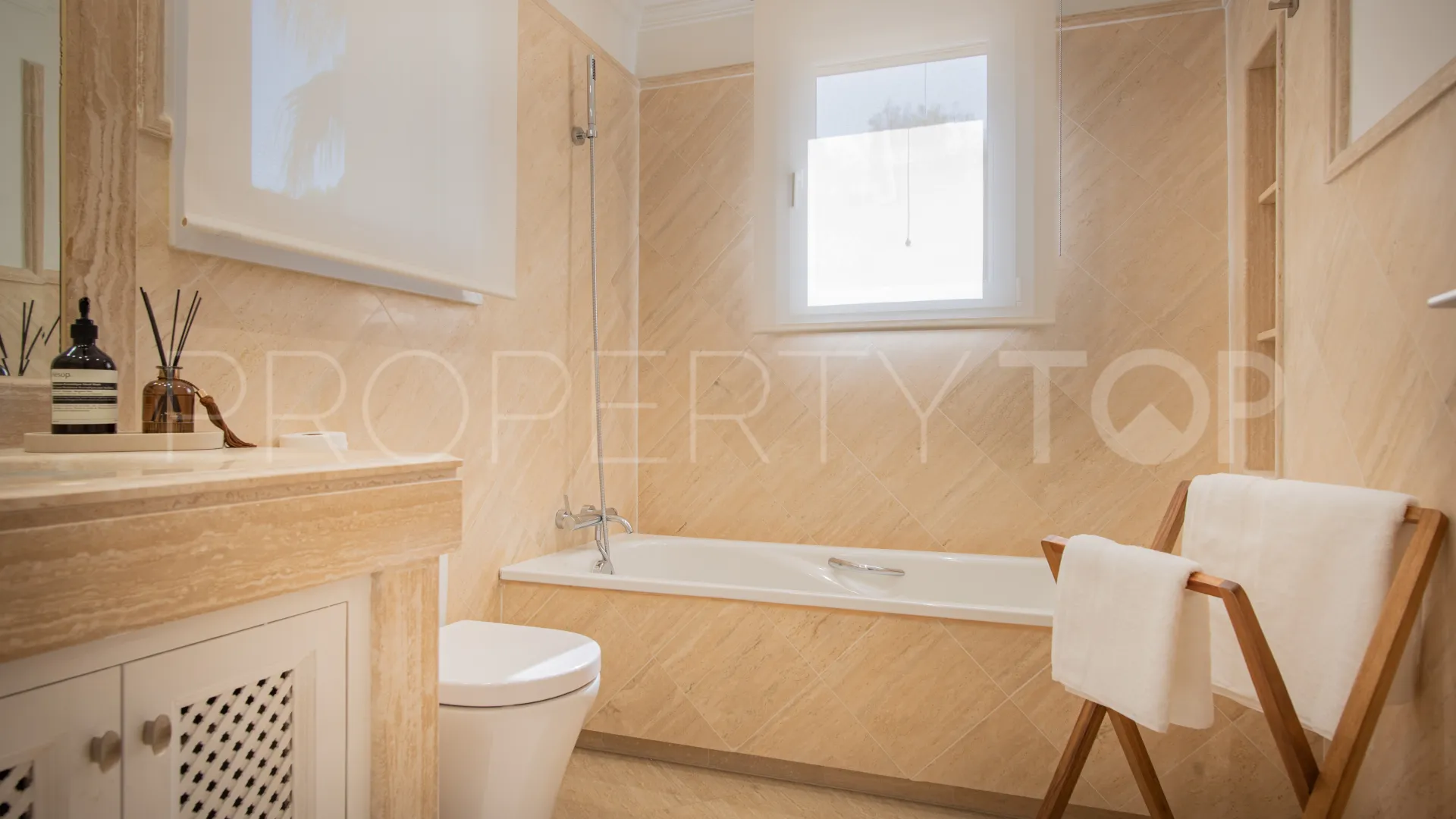 Atico duplex de 3 dormitorios a la venta en Las Alamandas