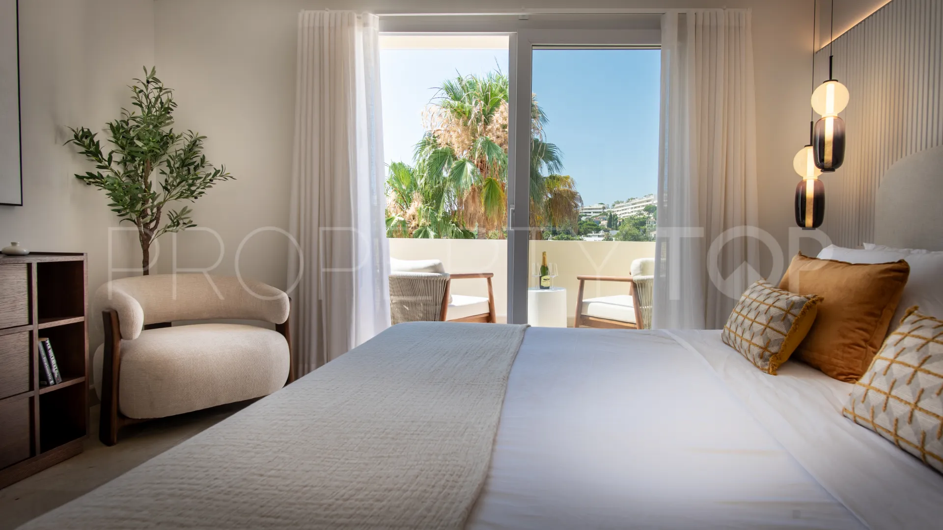 Atico duplex de 3 dormitorios a la venta en Las Alamandas