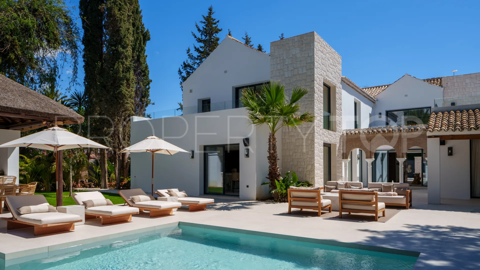 For sale villa in Las Brisas