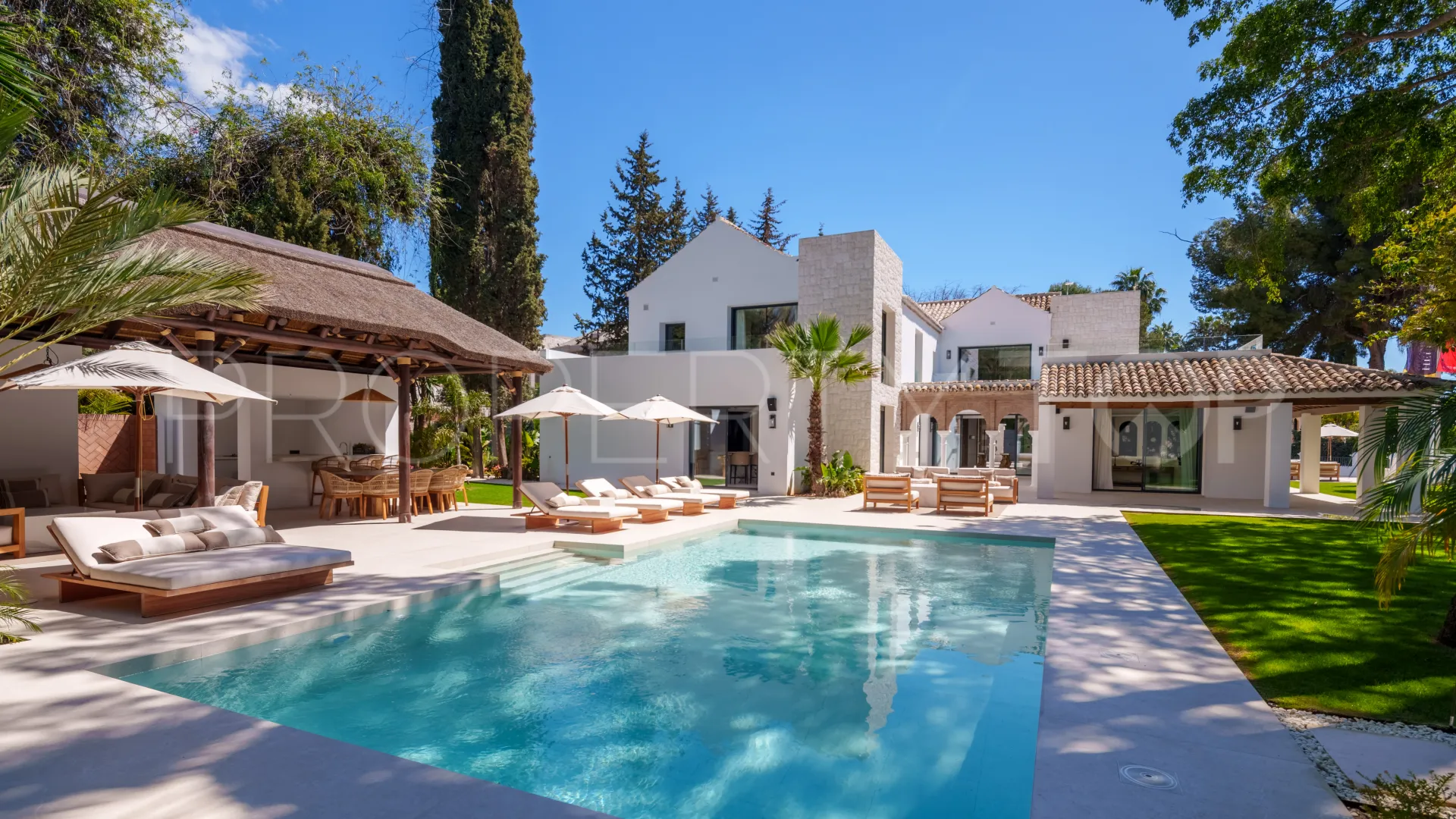 For sale villa in Las Brisas