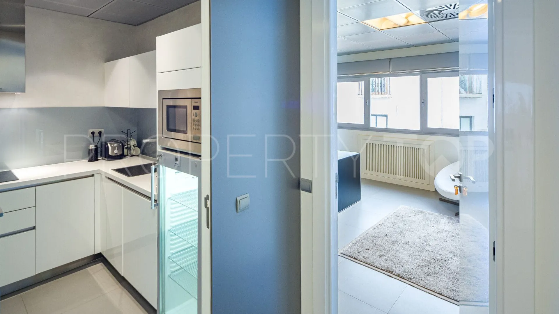 Marbella - Puerto Banus office for sale