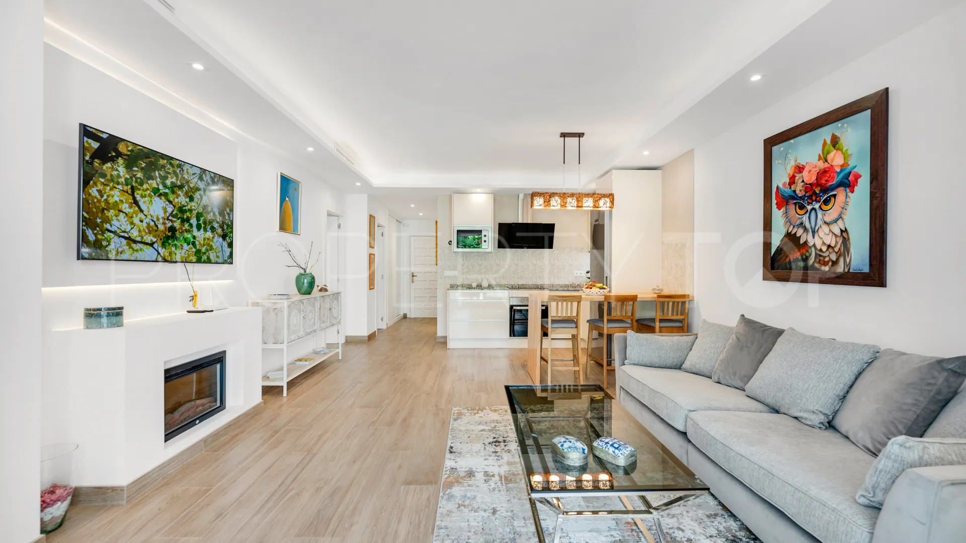 Ground floor apartment with 2 bedrooms for sale in Puente Romano II