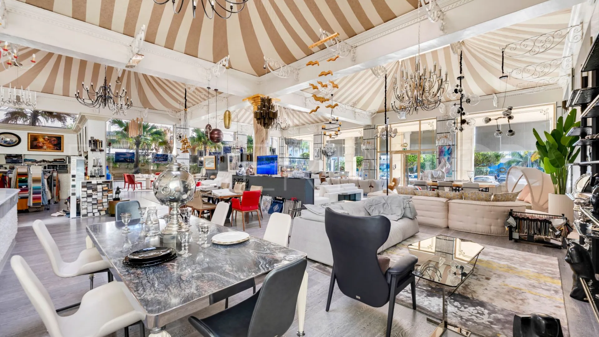 Marbella - Puerto Banus, local comercial a la venta