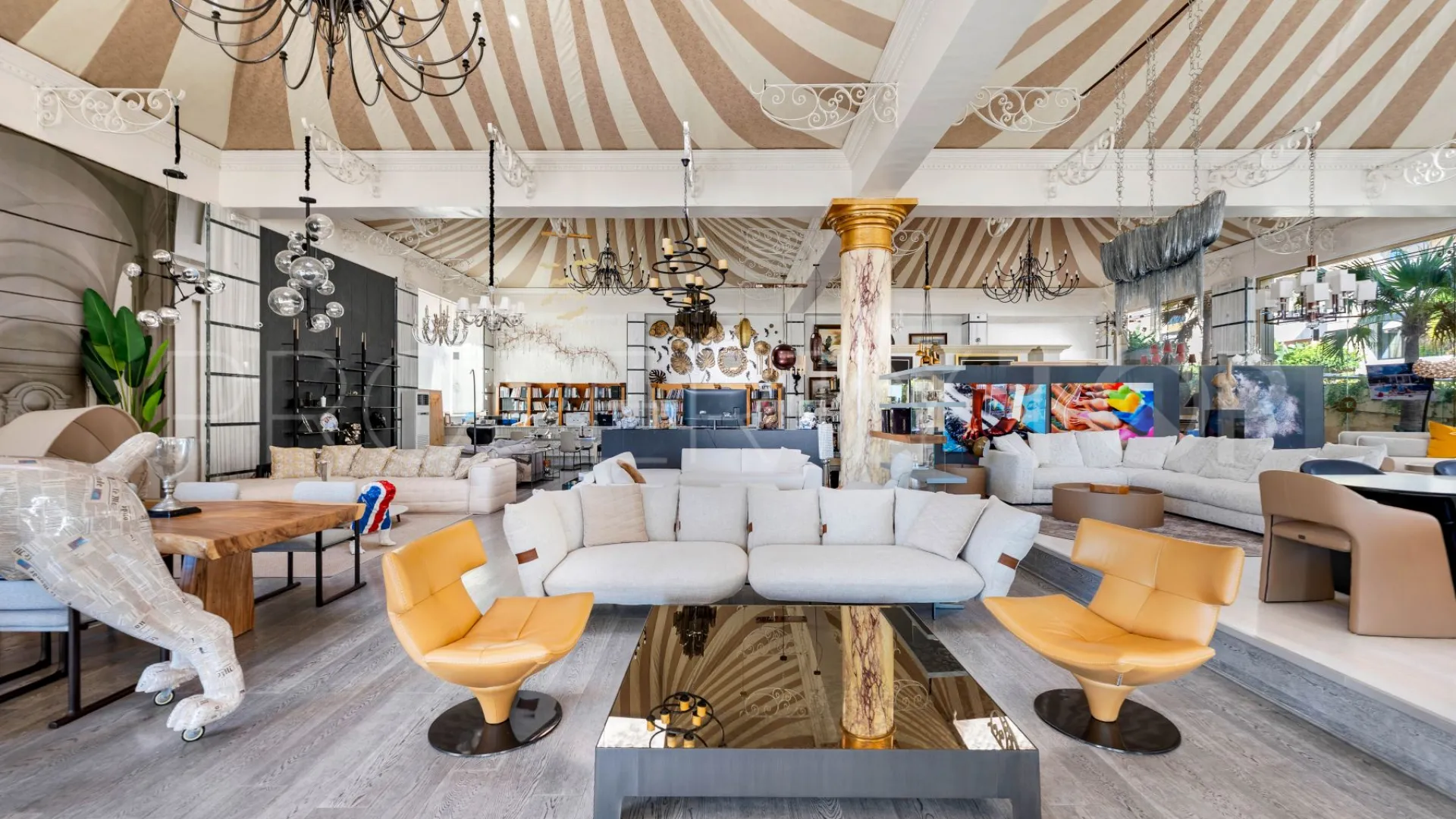 Marbella - Puerto Banus, local comercial a la venta