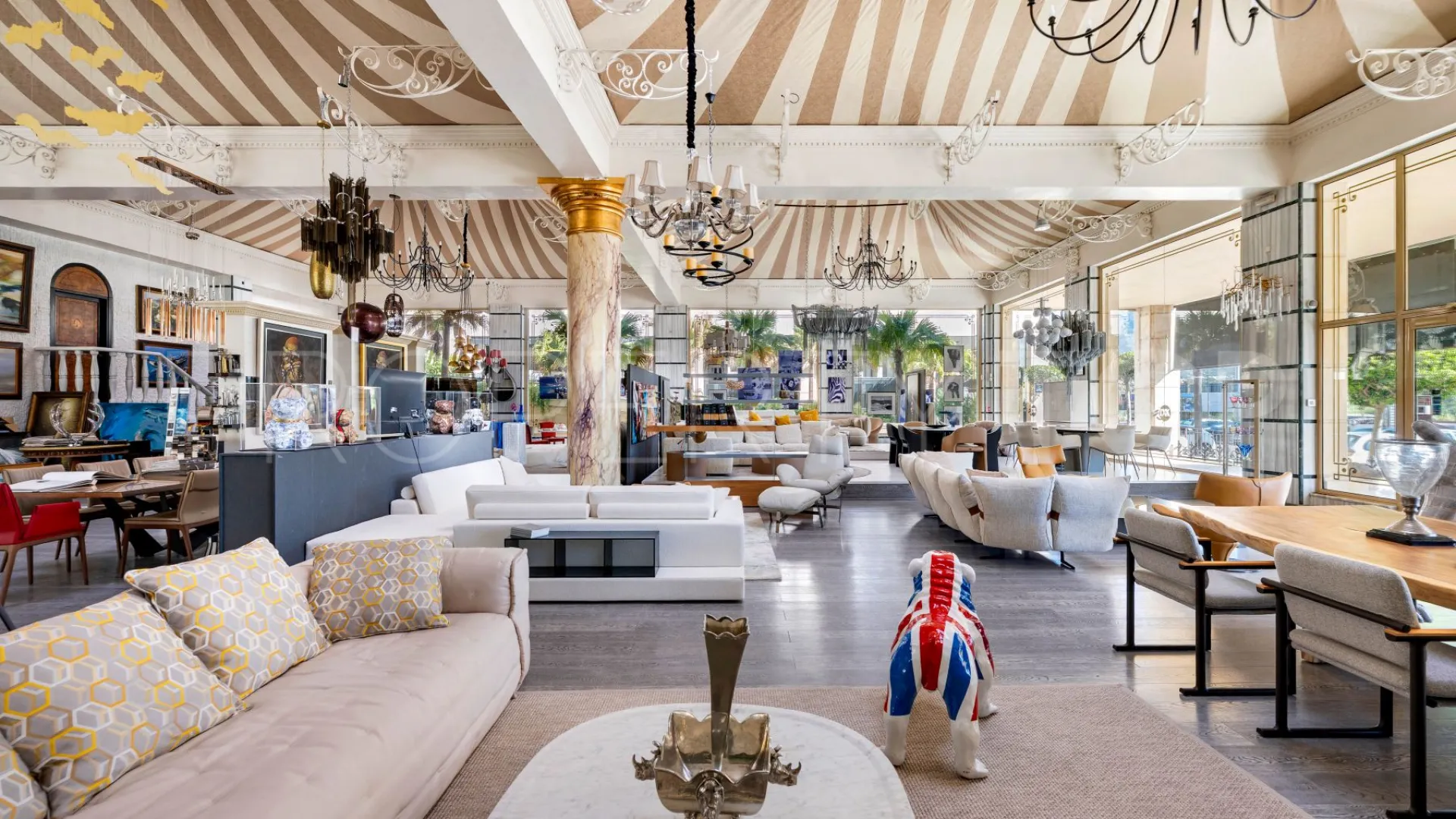 Marbella - Puerto Banus, local comercial a la venta