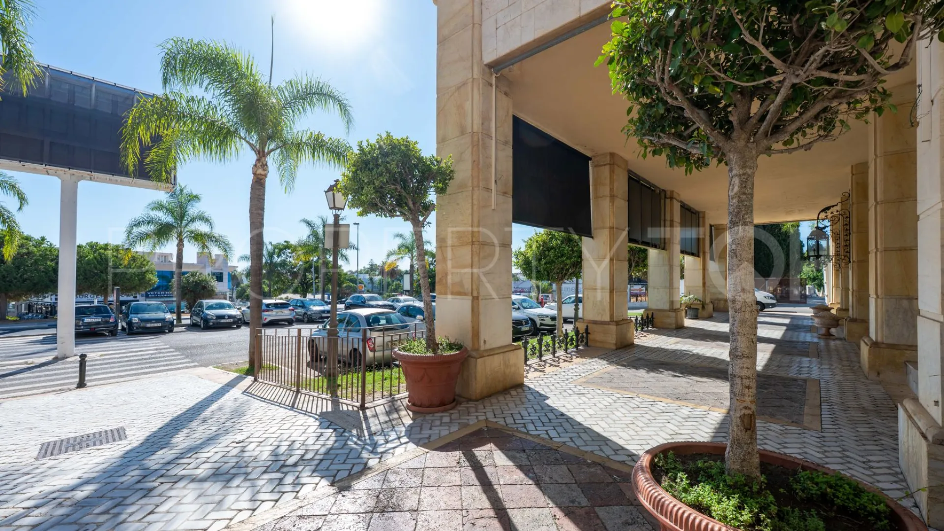 Marbella - Puerto Banus, local comercial a la venta