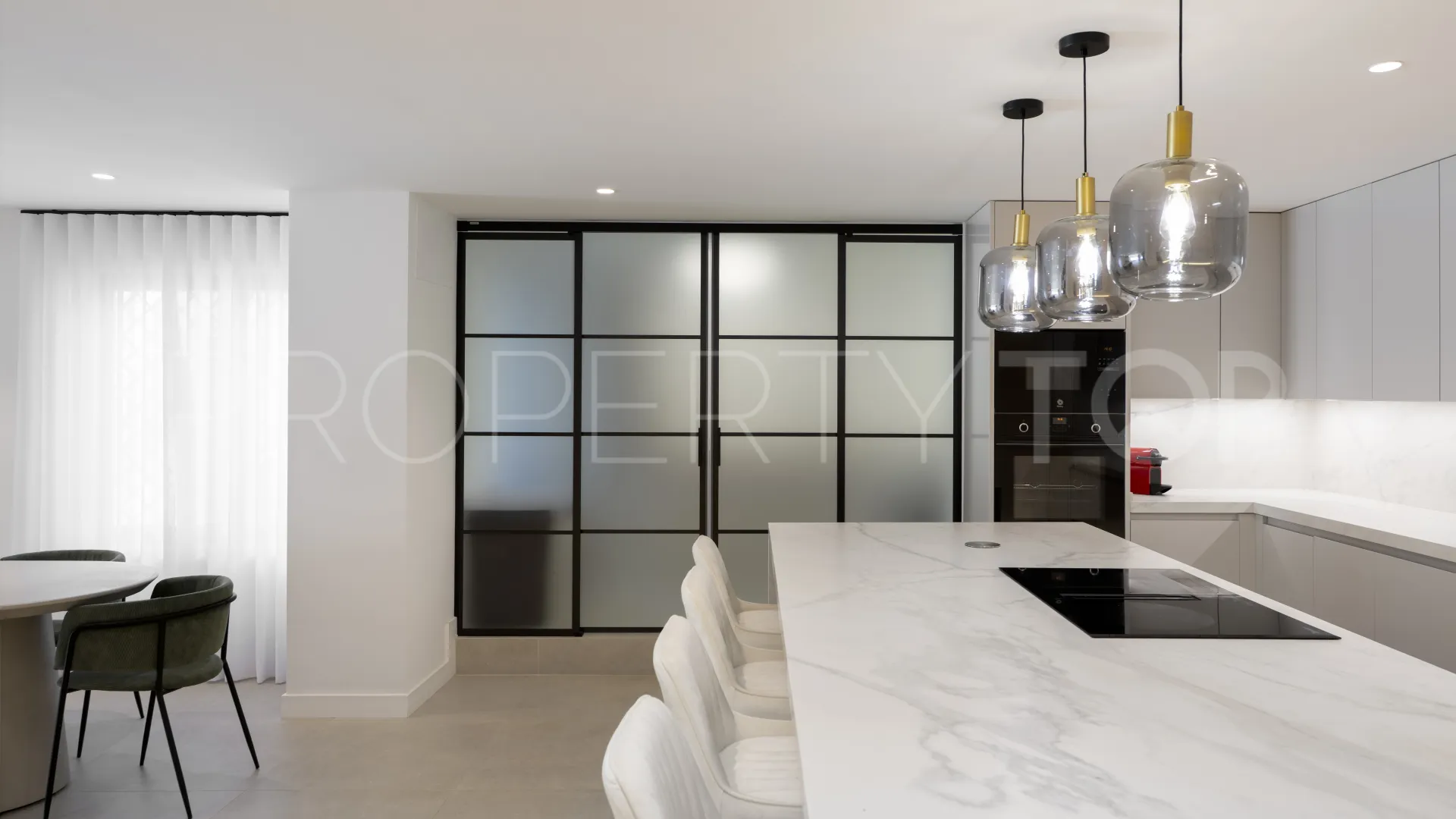 Apartamento en venta en Kings Hills