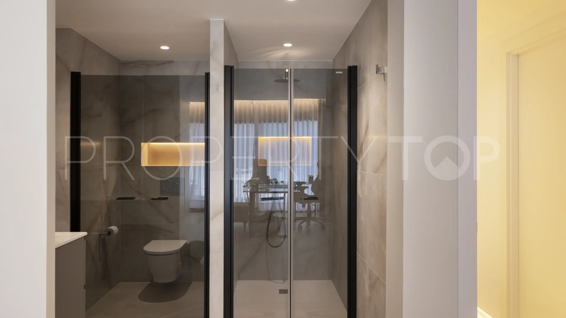 Apartamento en venta en Kings Hills