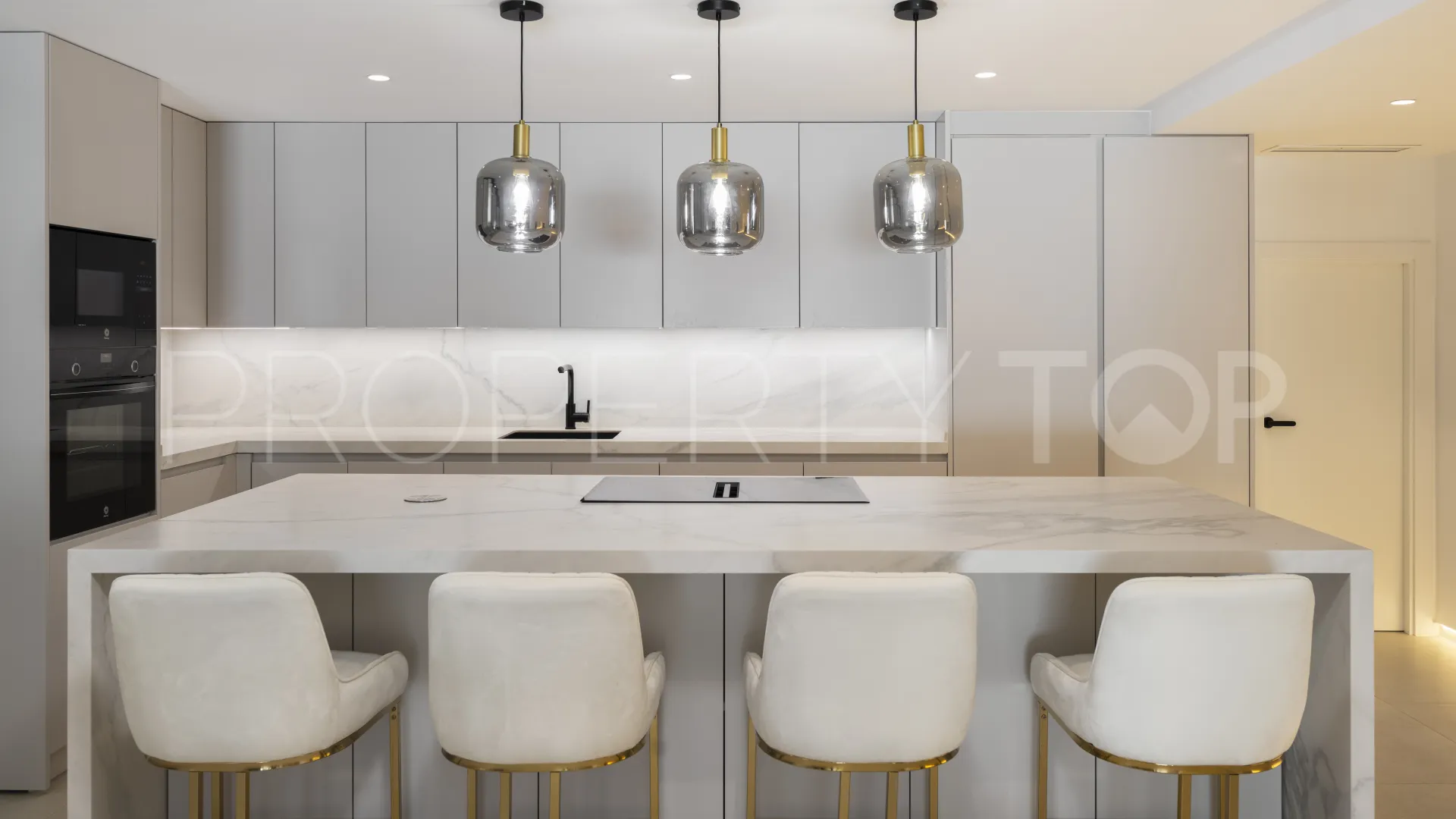 Apartamento en venta en Kings Hills