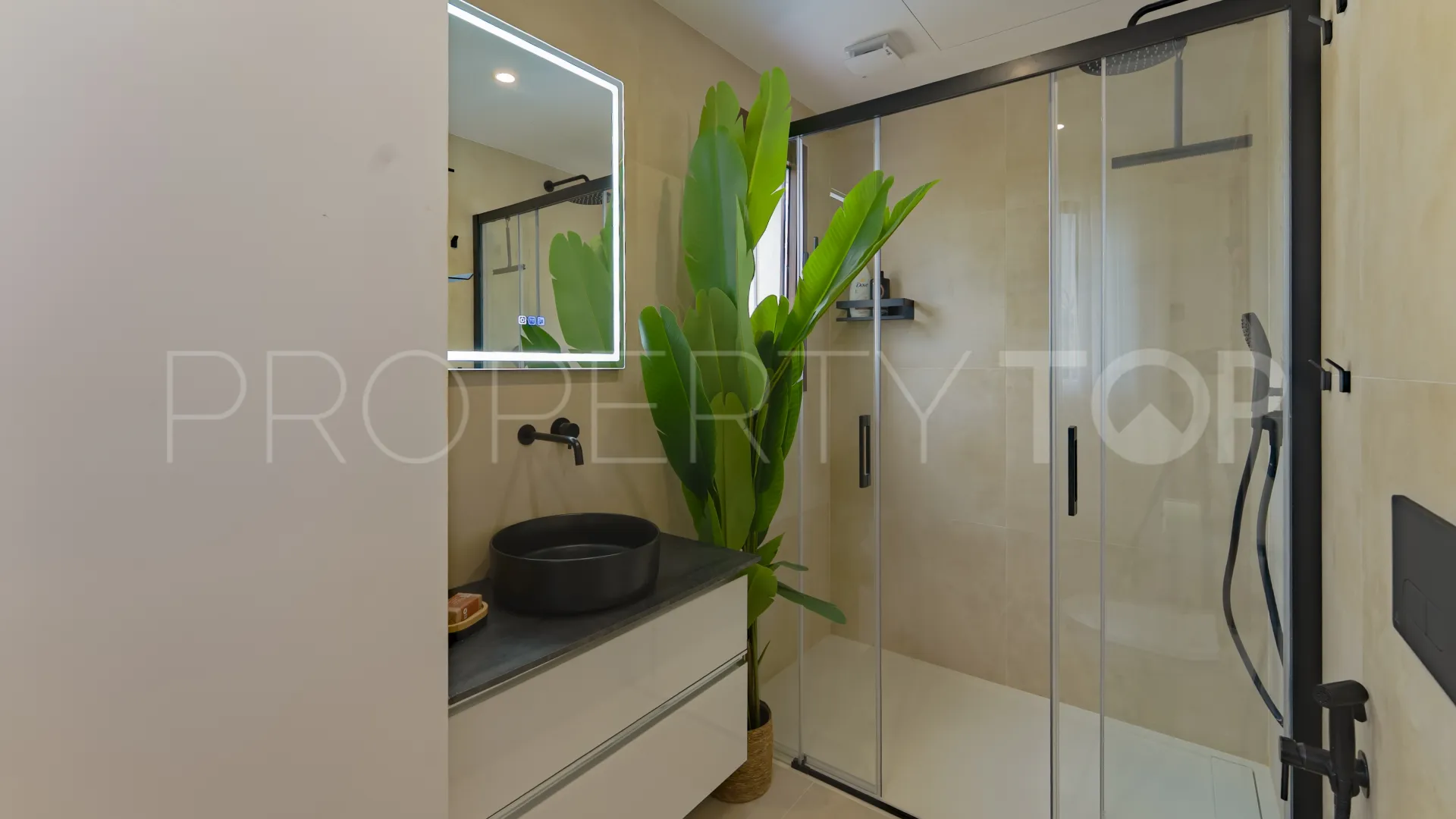 For sale town house in Los Arqueros with 3 bedrooms