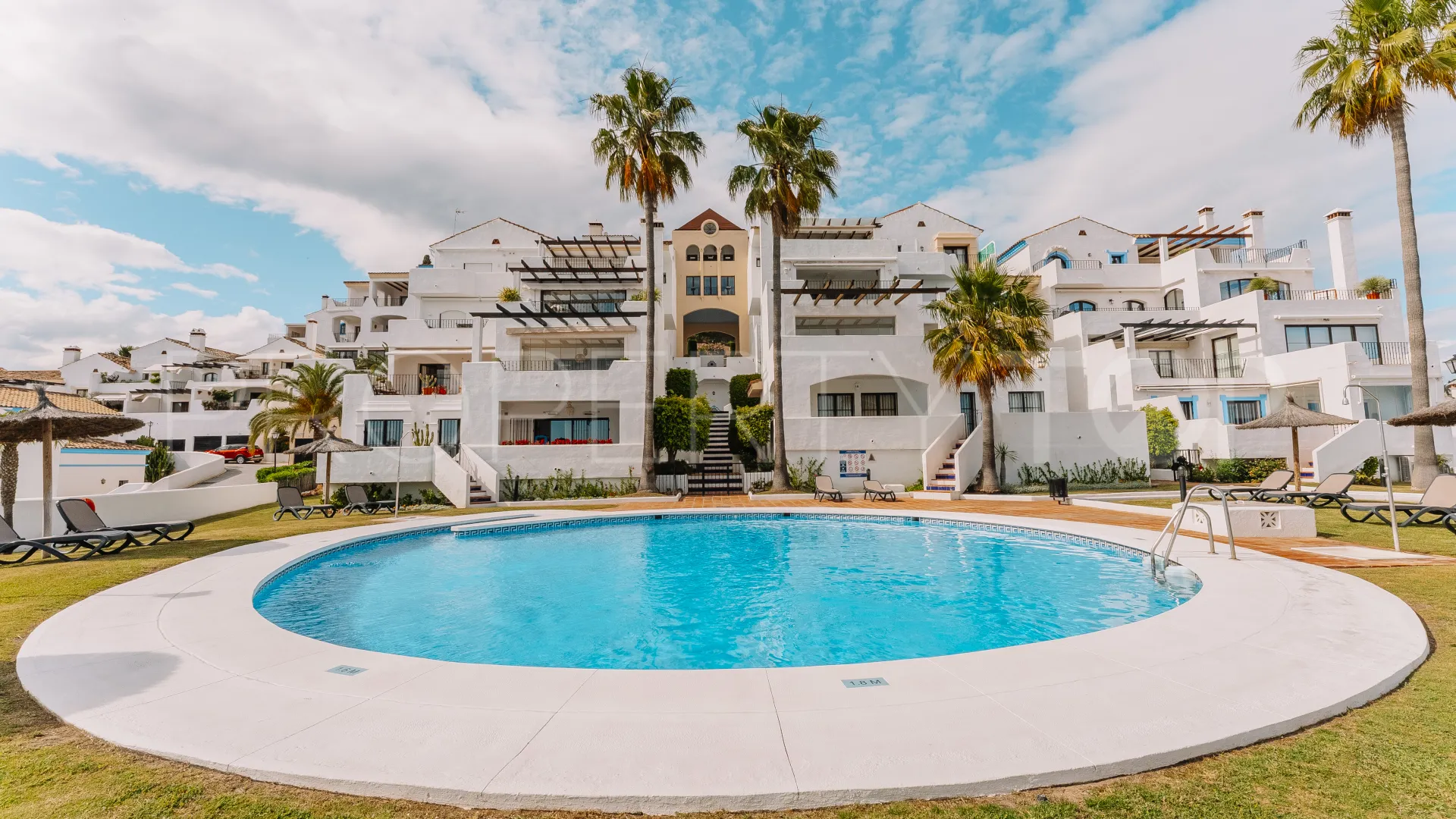 For sale town house in Los Arqueros with 3 bedrooms
