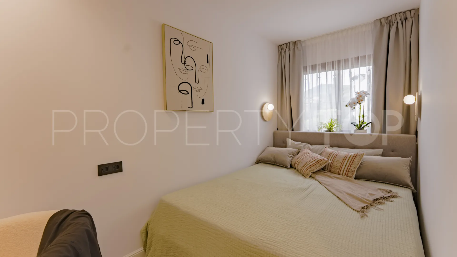 For sale town house in Los Arqueros with 3 bedrooms