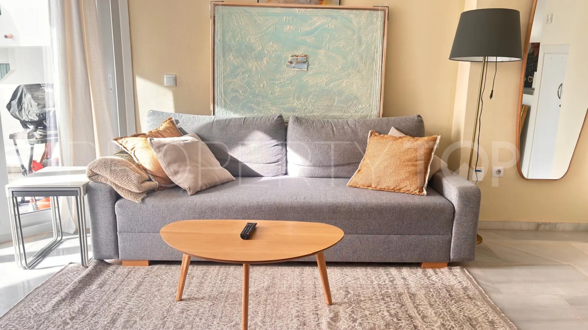 Duplex for sale in Calahonda with 2 bedrooms