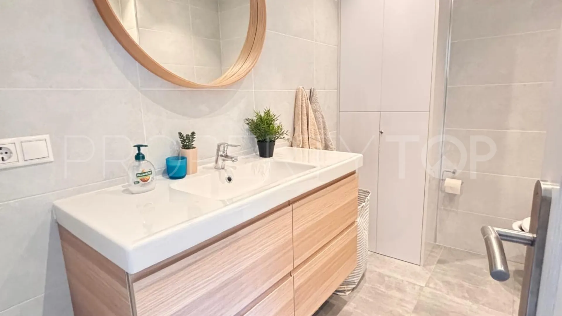 Duplex for sale in Calahonda with 2 bedrooms