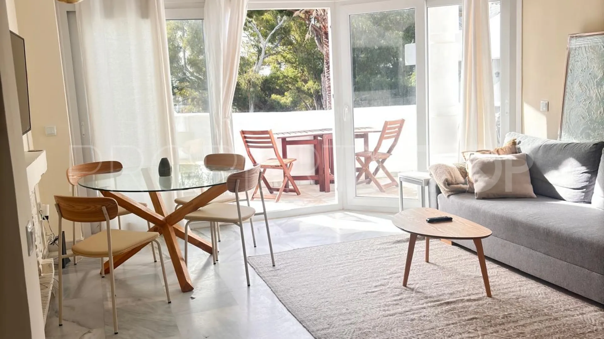 Duplex for sale in Calahonda with 2 bedrooms
