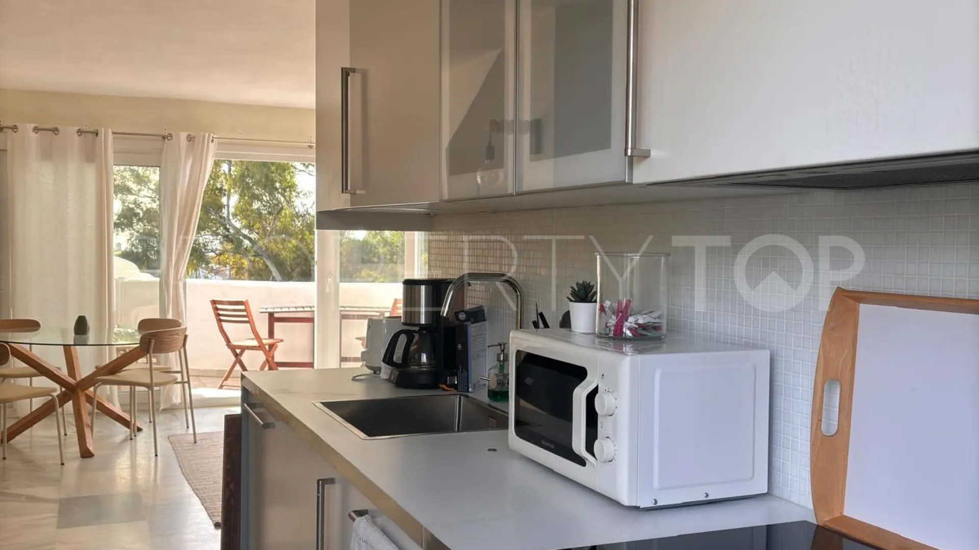 Duplex for sale in Calahonda with 2 bedrooms