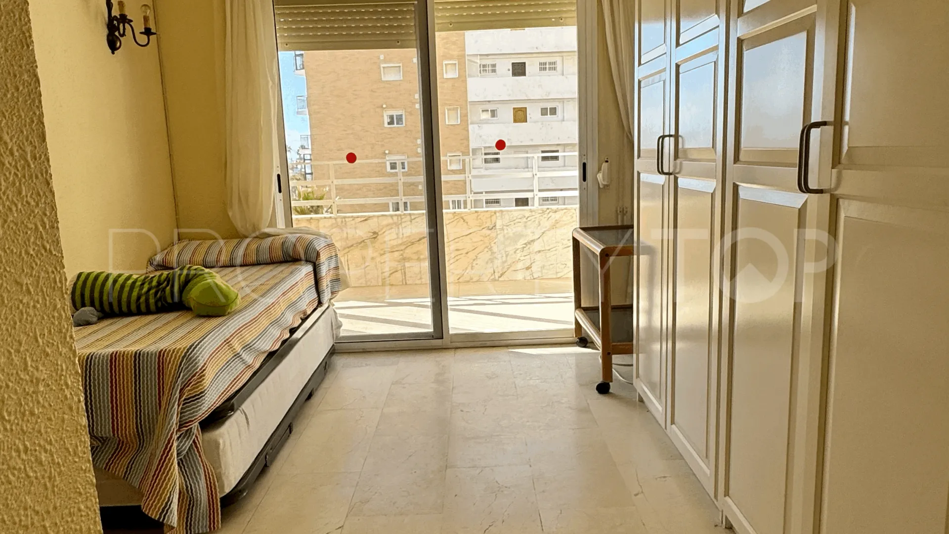 Fuengirola Puerto, apartamento en venta de 3 dormitorios