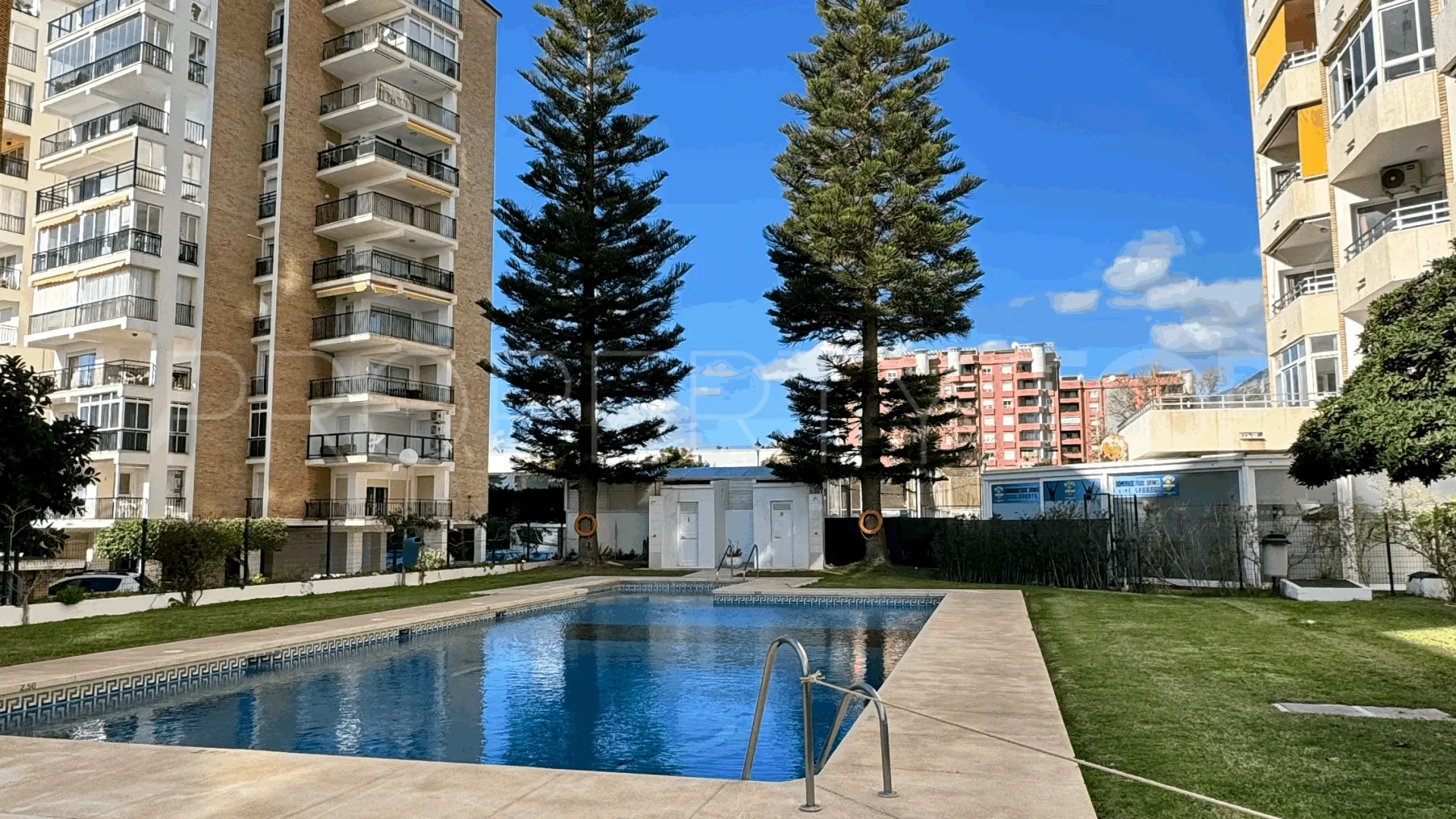 Fuengirola Puerto, apartamento en venta de 3 dormitorios