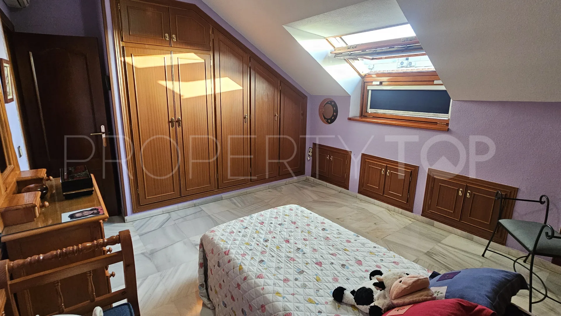 For sale Fuengirola Centro duplex with 5 bedrooms
