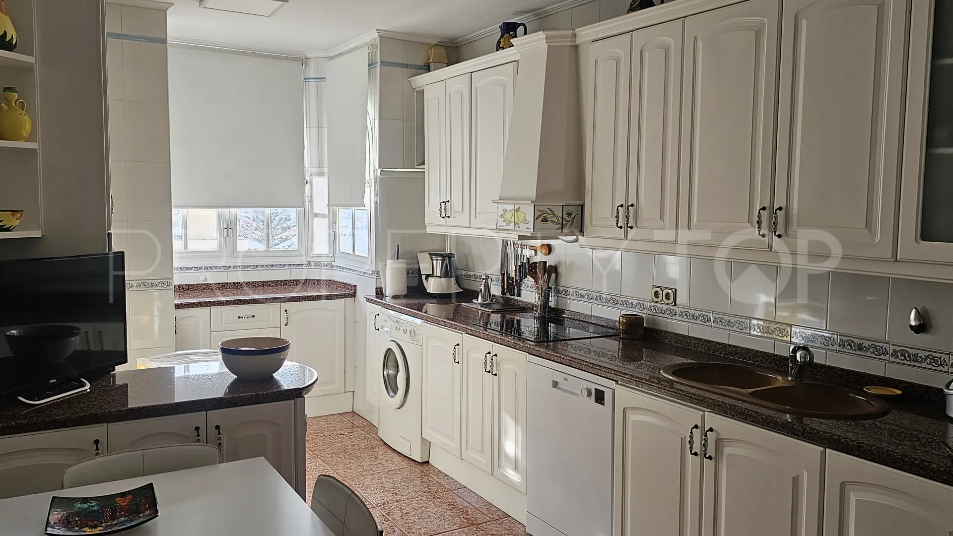 For sale Fuengirola Centro duplex with 5 bedrooms