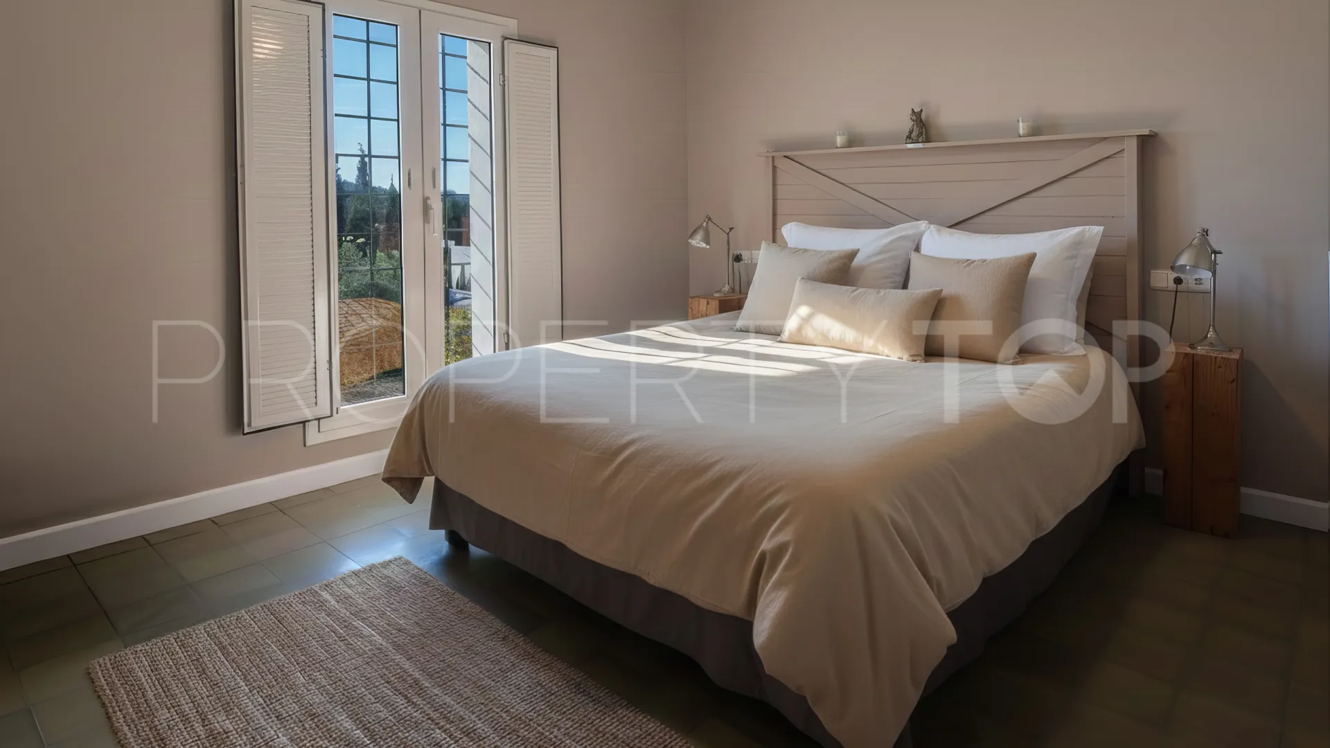 Buy Salinas villa