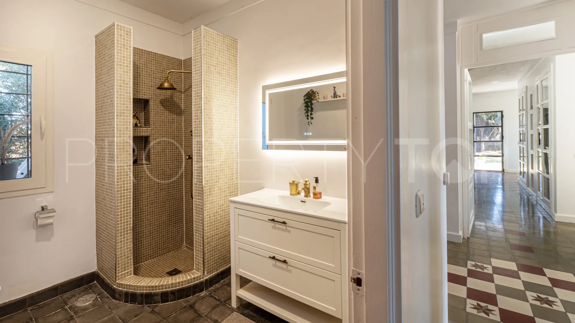 Buy Salinas villa