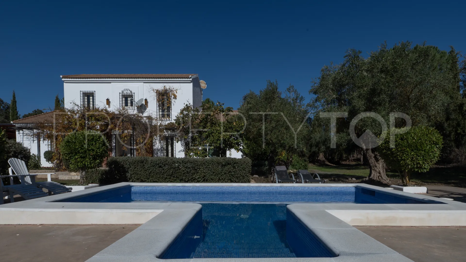 Buy Salinas villa