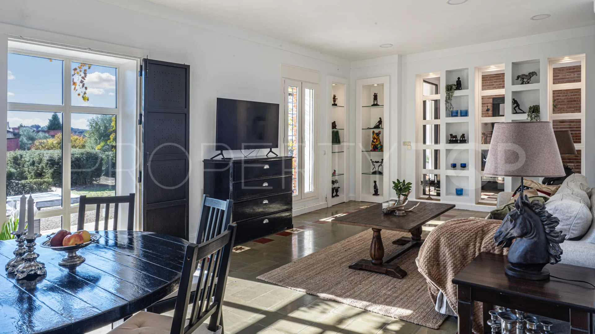 Buy Salinas villa