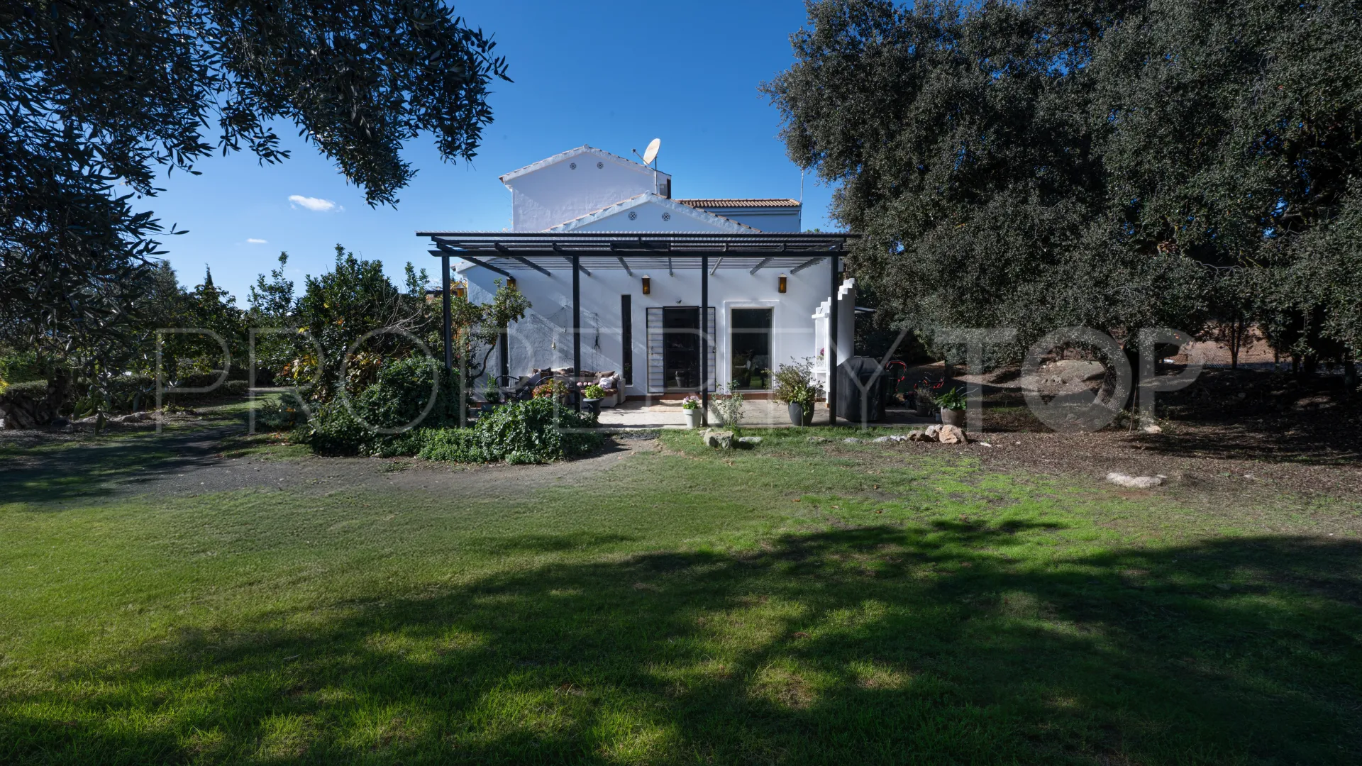 Buy Salinas villa