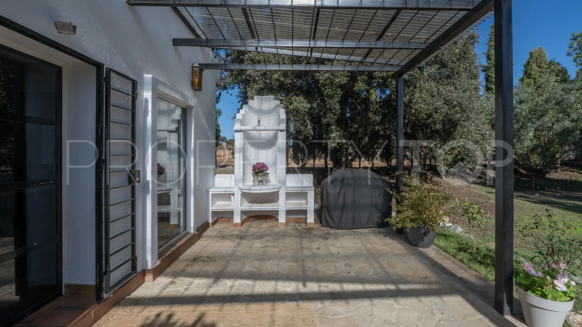 Buy Salinas villa