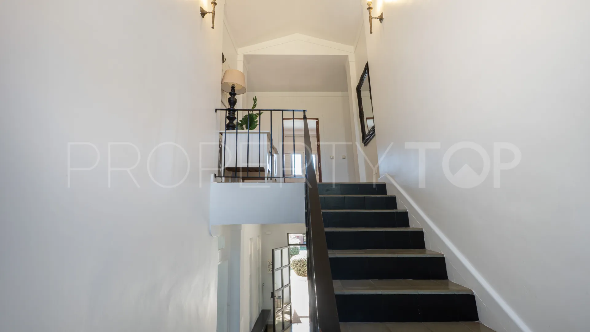 Buy Salinas villa