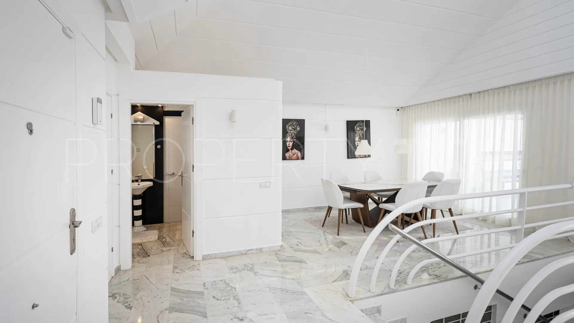 Sitio de Calahonda, pareado de 4 dormitorios en venta