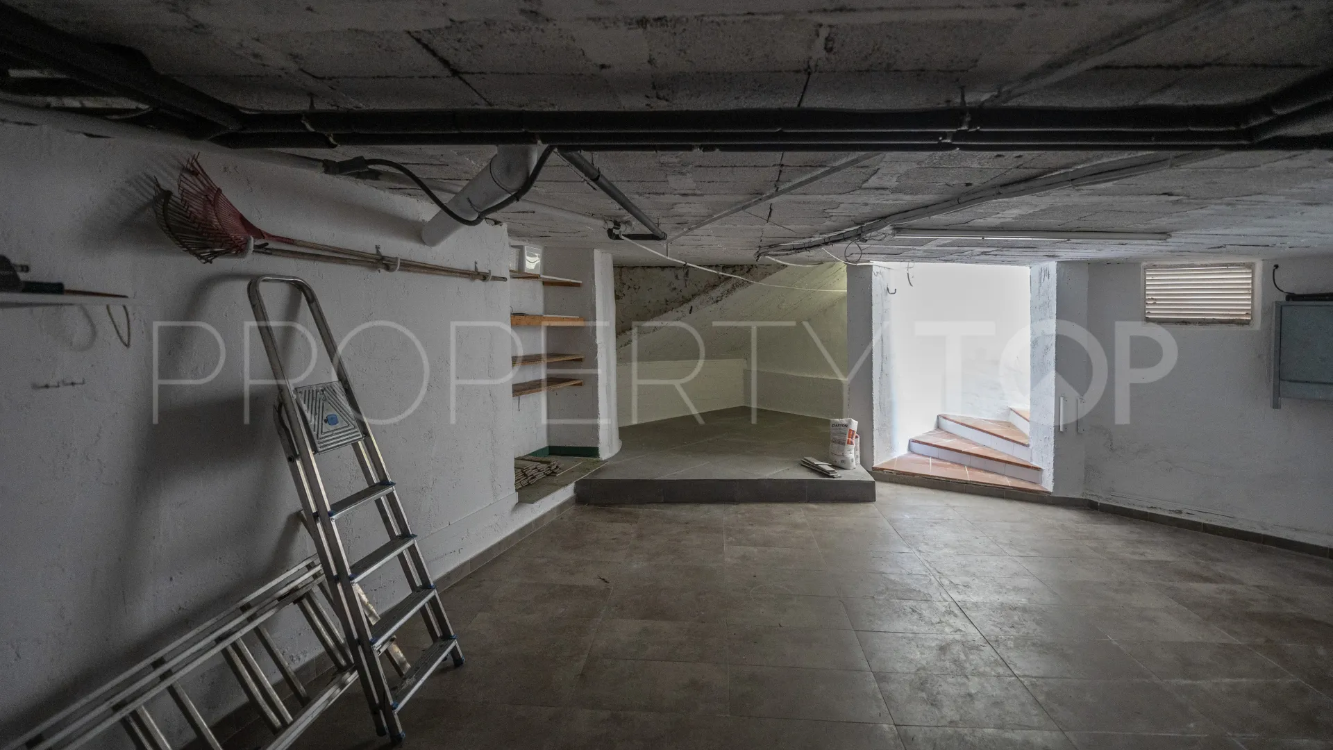 Sitio de Calahonda, pareado de 4 dormitorios en venta