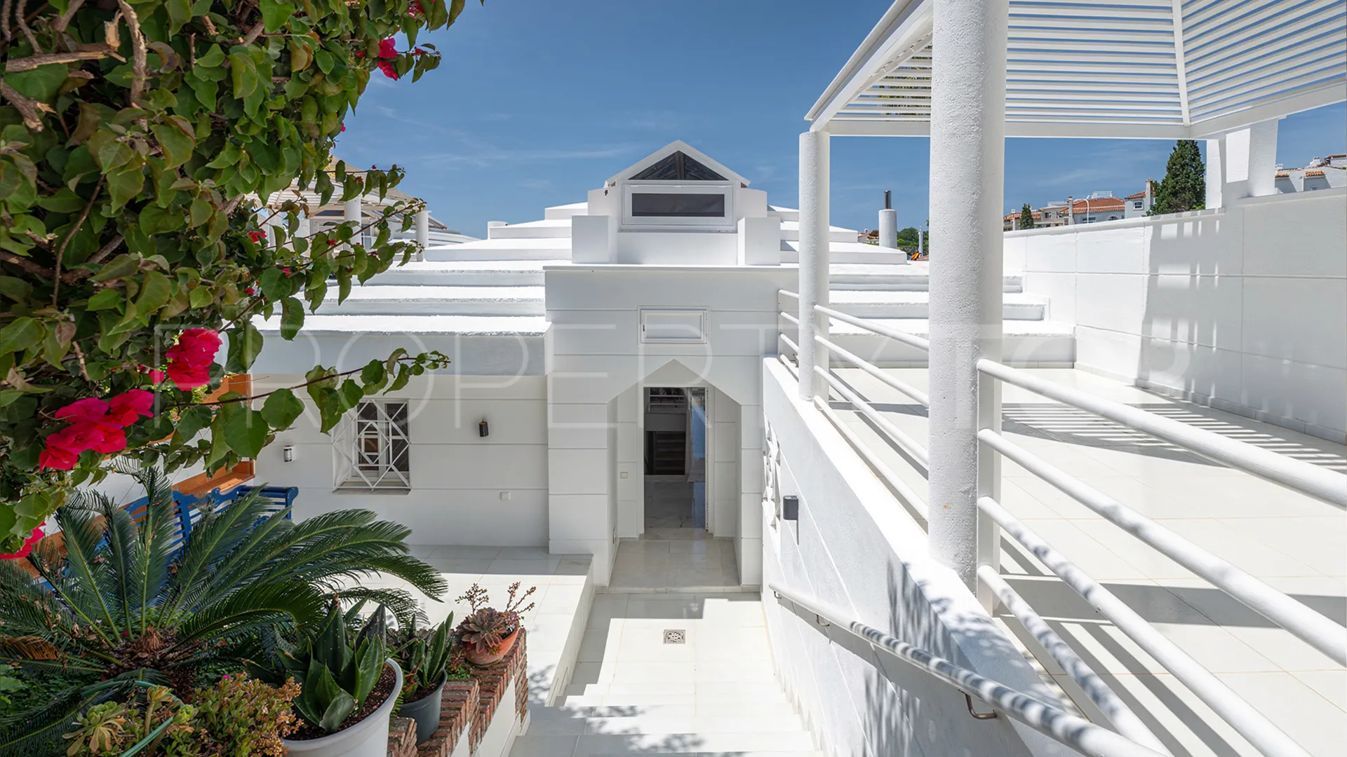 Sitio de Calahonda, pareado de 4 dormitorios en venta