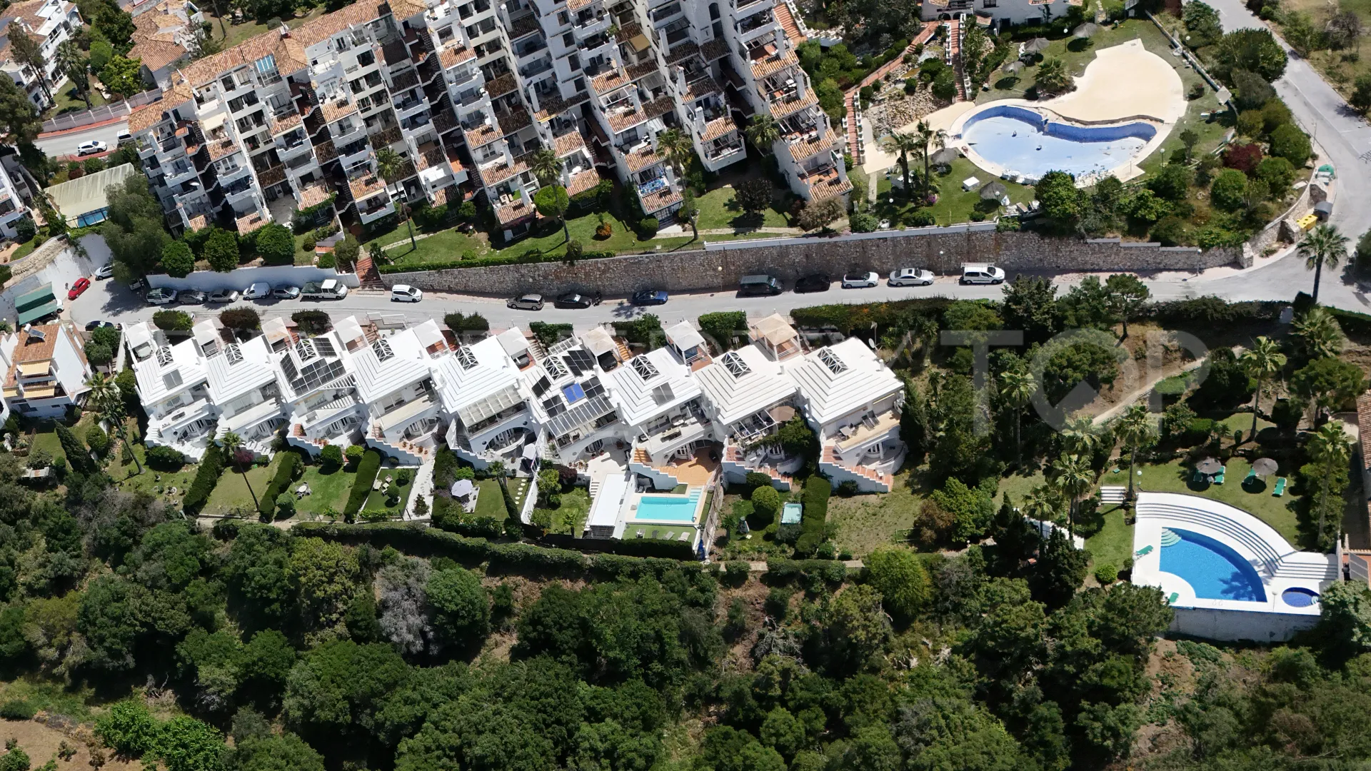 Sitio de Calahonda, pareado de 4 dormitorios en venta