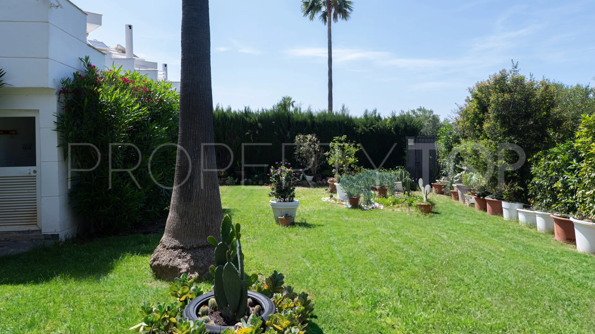 Sitio de Calahonda, pareado de 4 dormitorios en venta