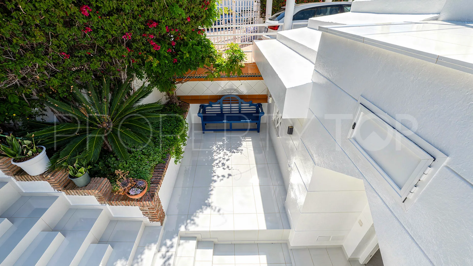 Sitio de Calahonda, pareado de 4 dormitorios en venta