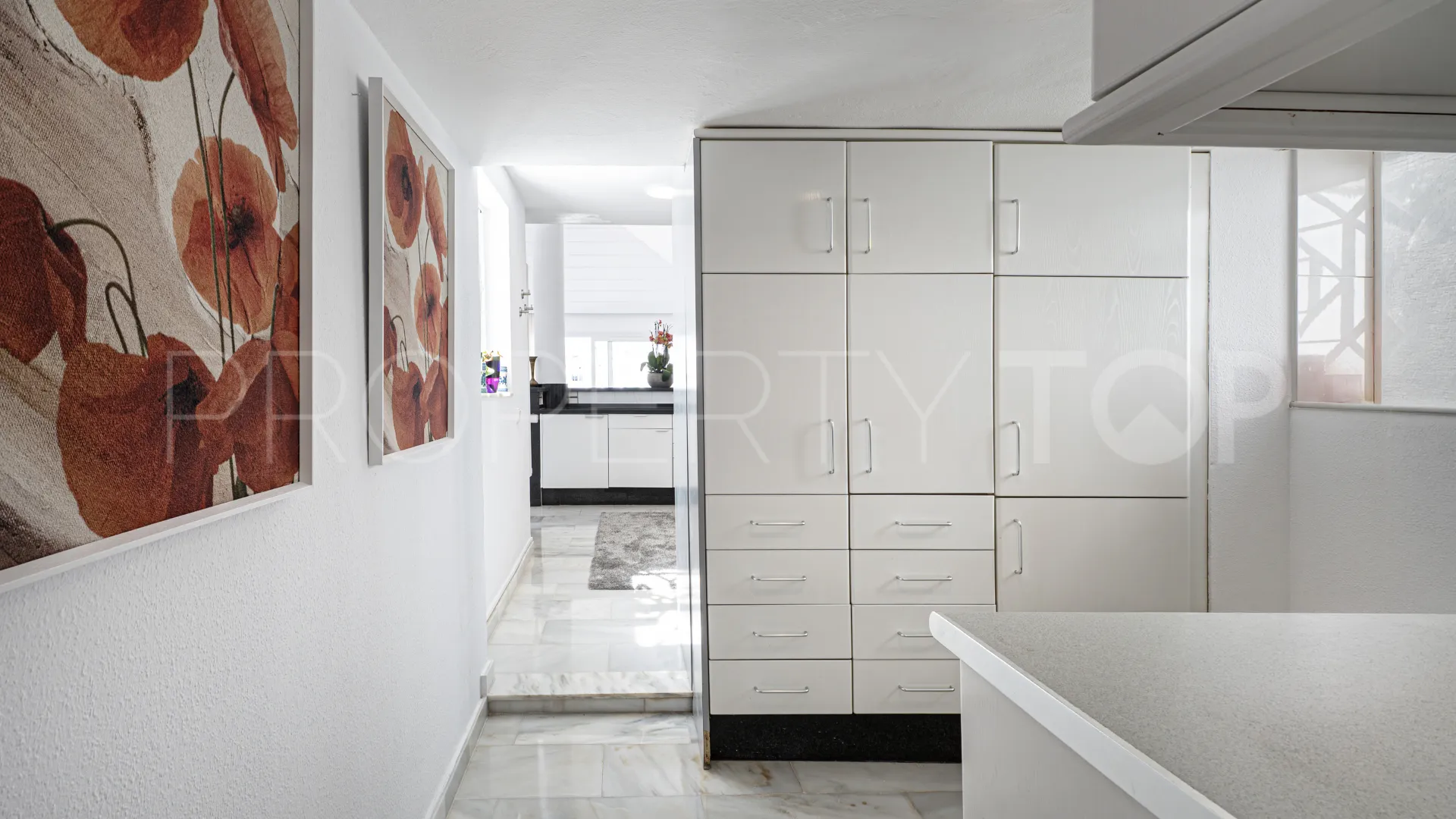 Sitio de Calahonda, pareado de 4 dormitorios en venta