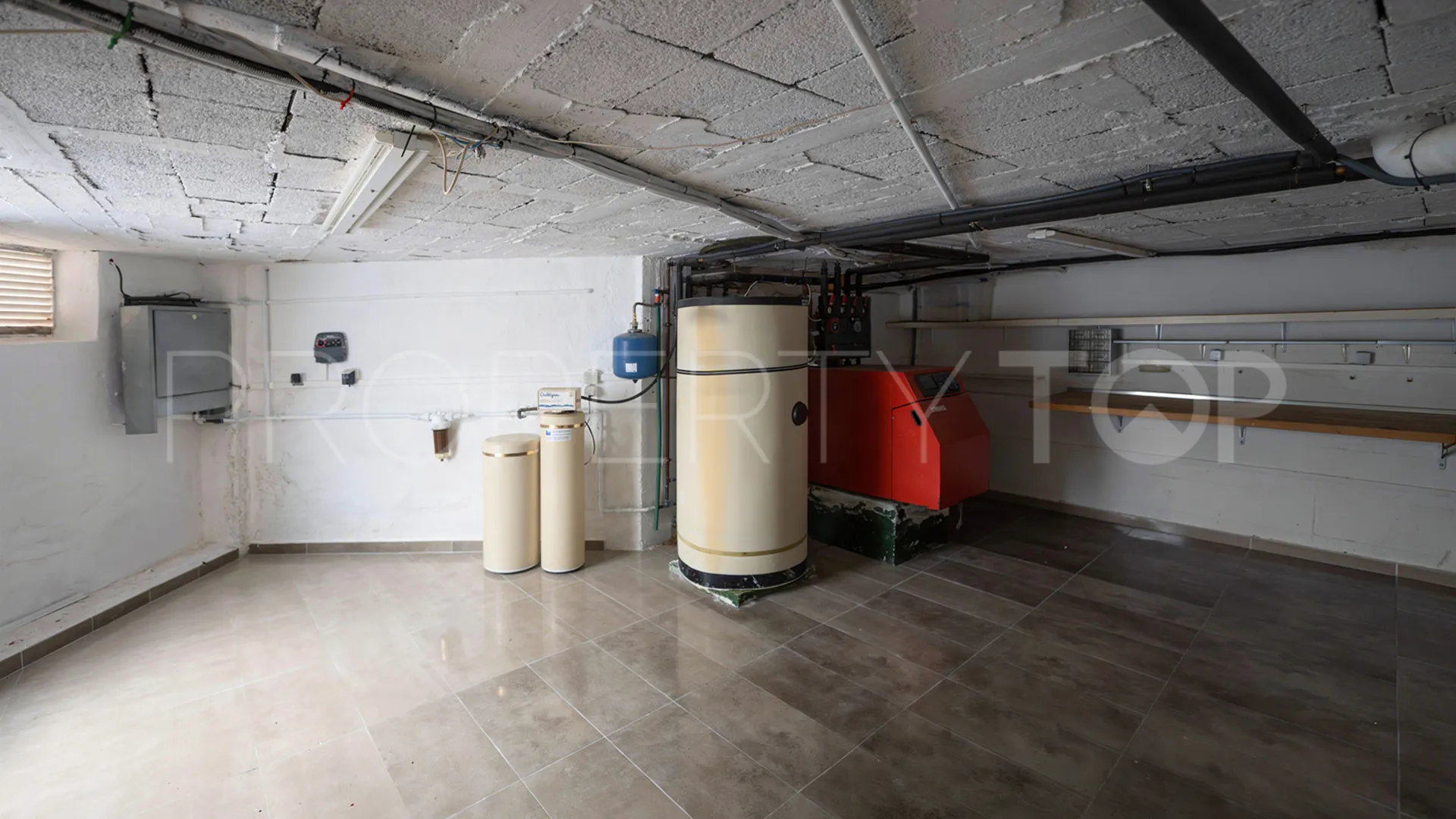 Sitio de Calahonda, pareado de 4 dormitorios en venta