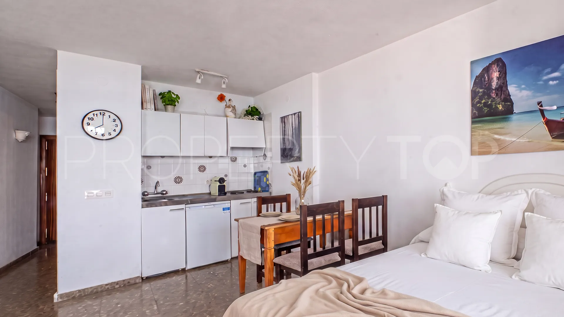 Apartamento a la venta de 1 dormitorio en Calahonda