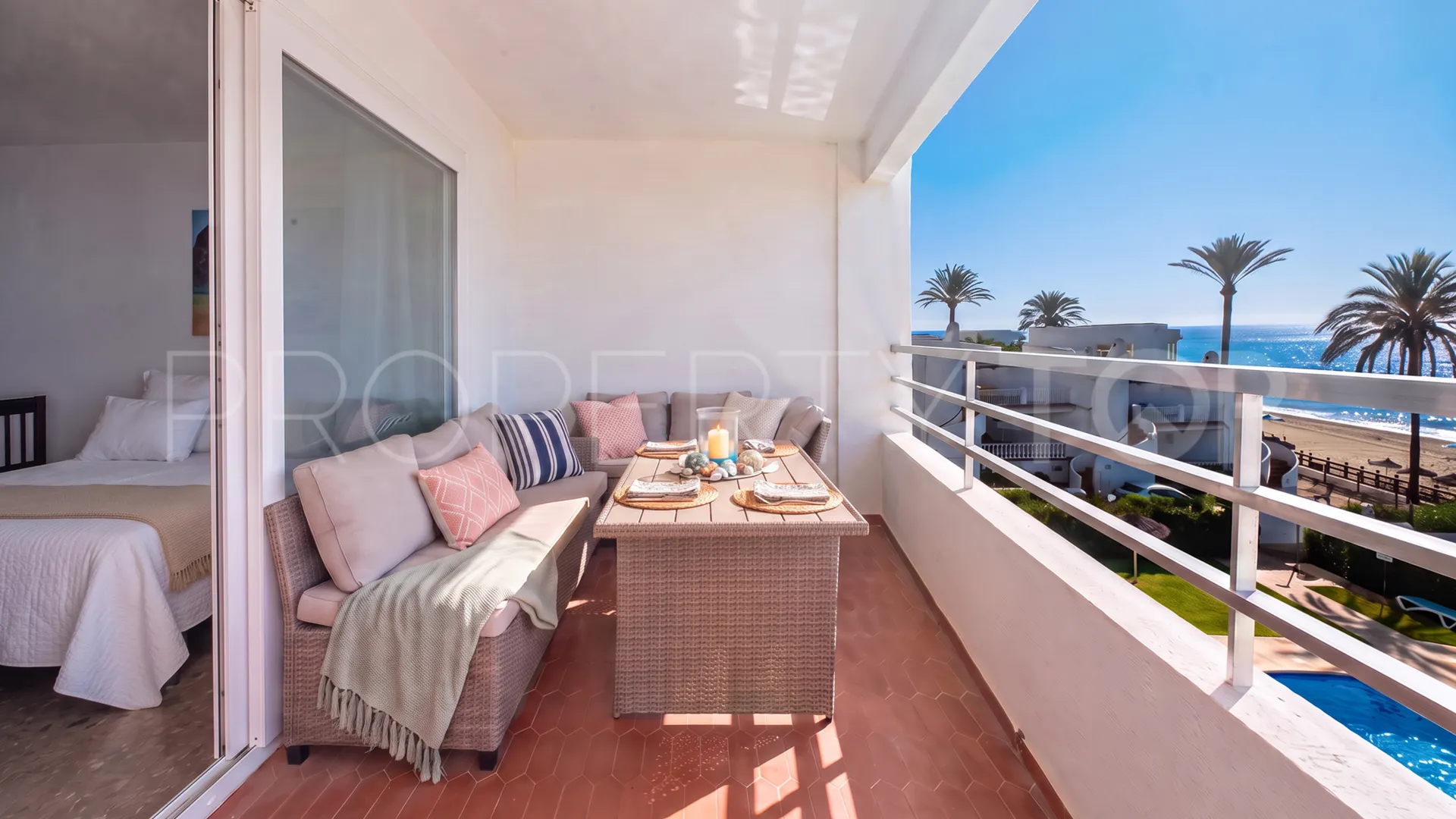 Apartamento a la venta de 1 dormitorio en Calahonda
