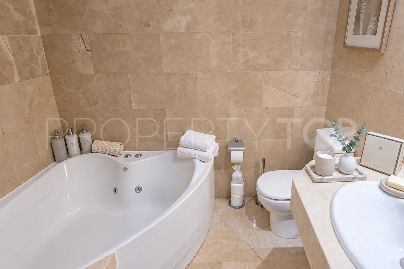 Atico duplex en venta de 3 dormitorios en Torrequebrada