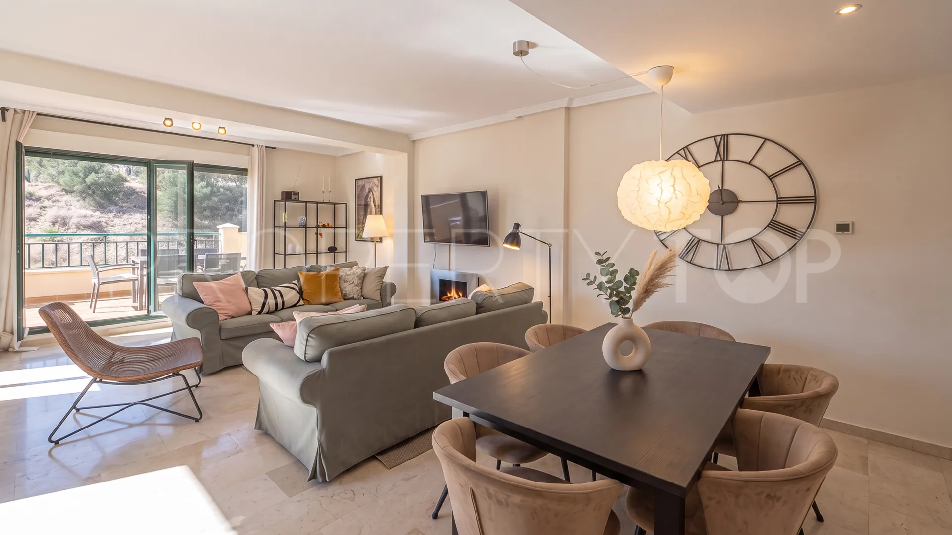 Atico duplex en venta de 3 dormitorios en Torrequebrada