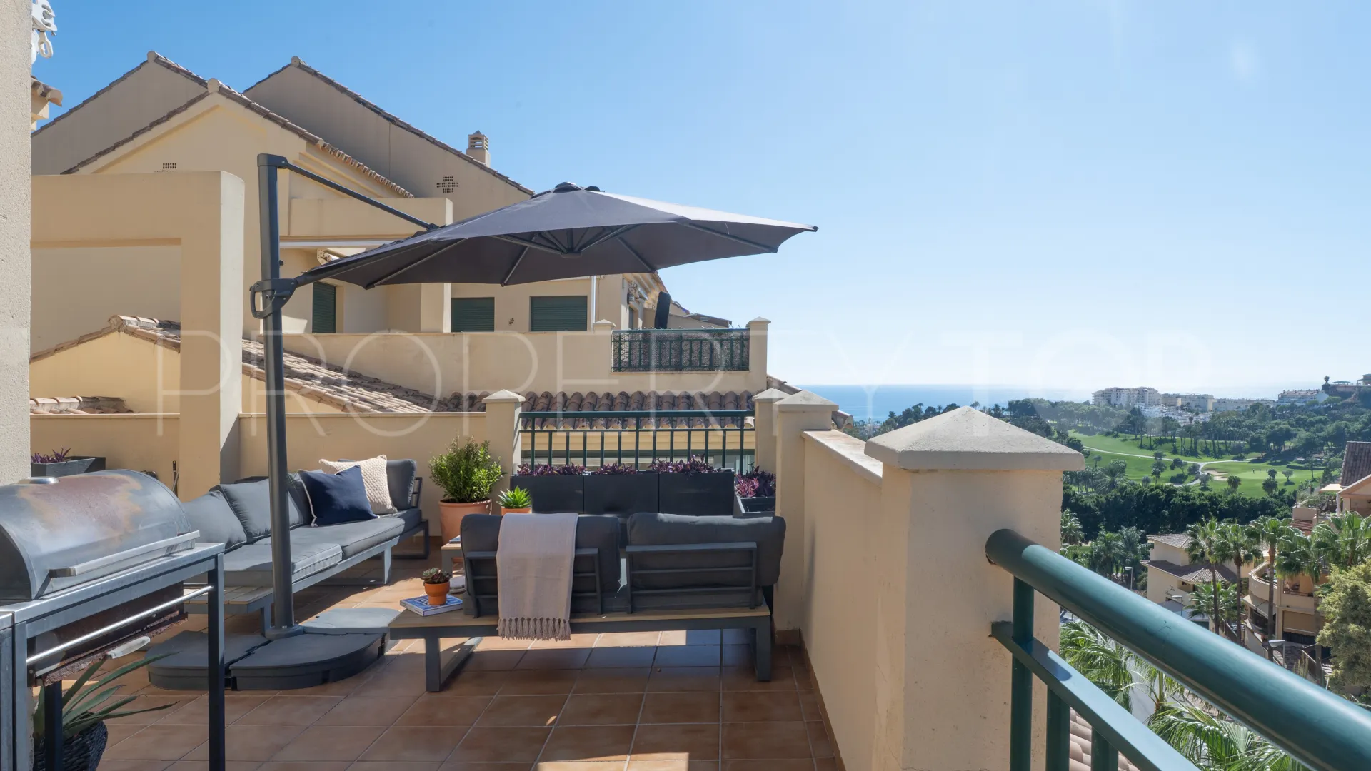 Atico duplex en venta de 3 dormitorios en Torrequebrada