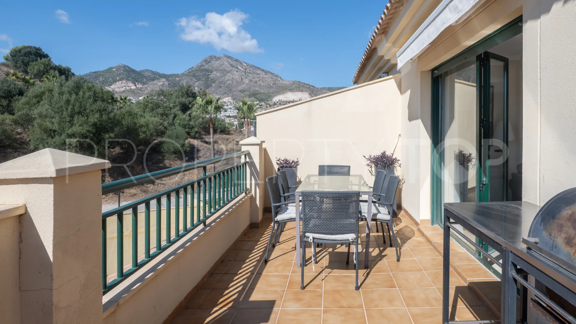 Atico duplex en venta de 3 dormitorios en Torrequebrada