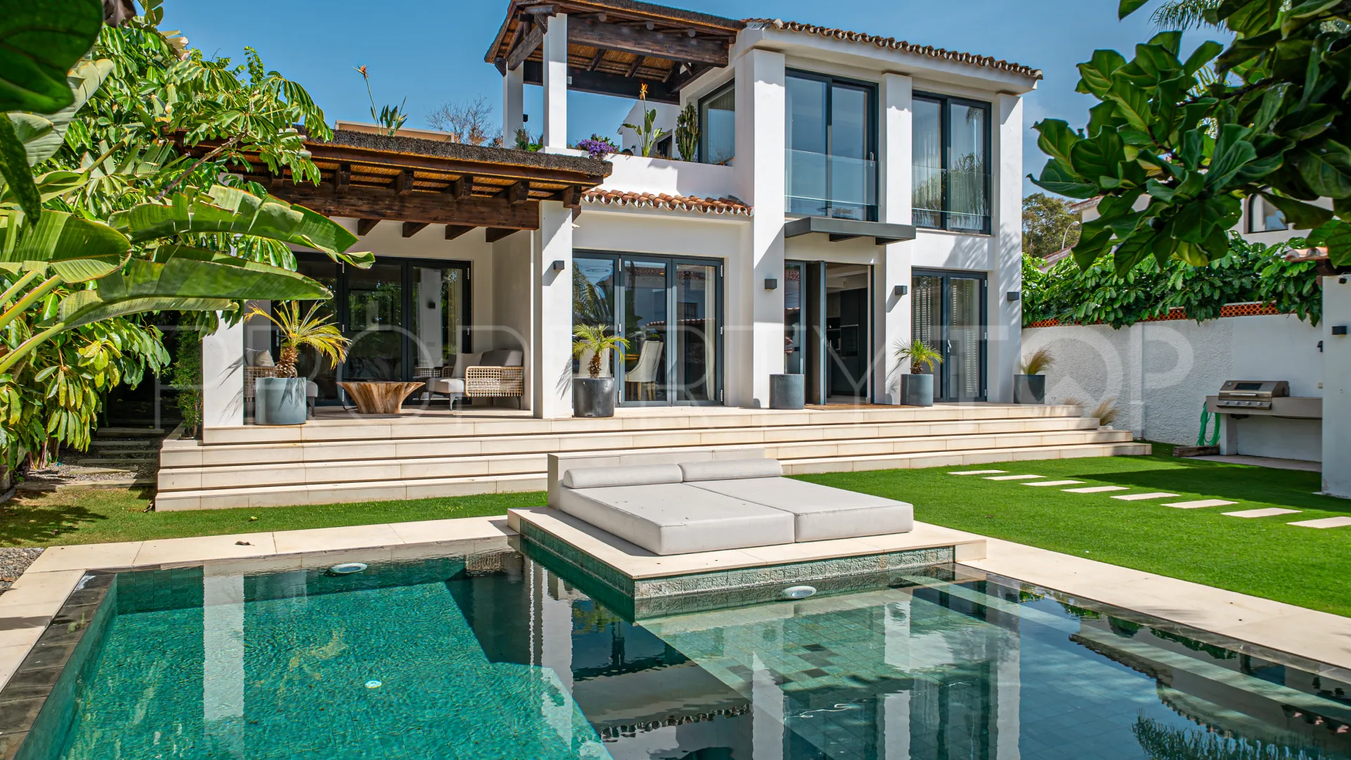 Villa for sale in Linda Vista Baja