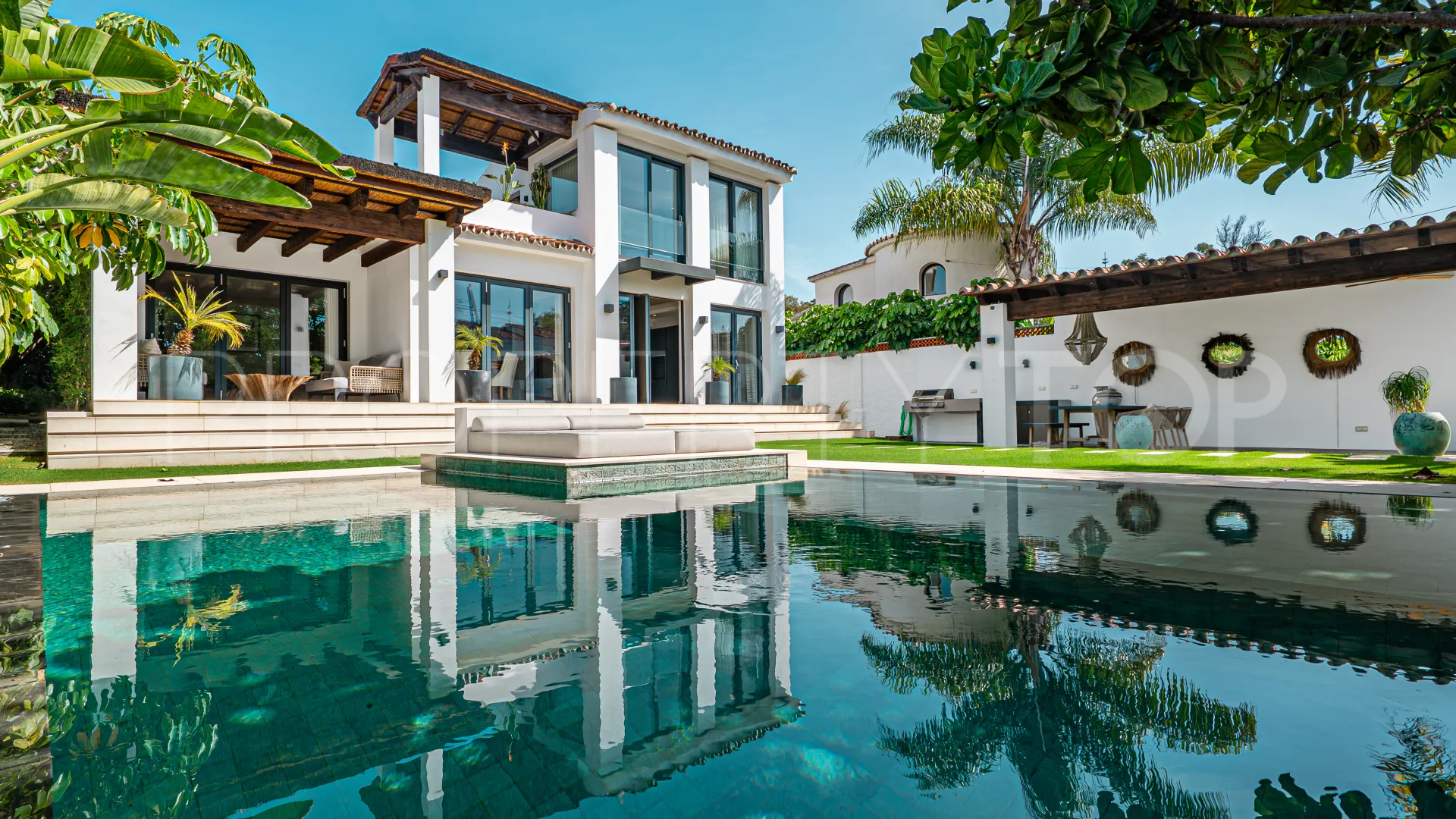 Villa for sale in Linda Vista Baja