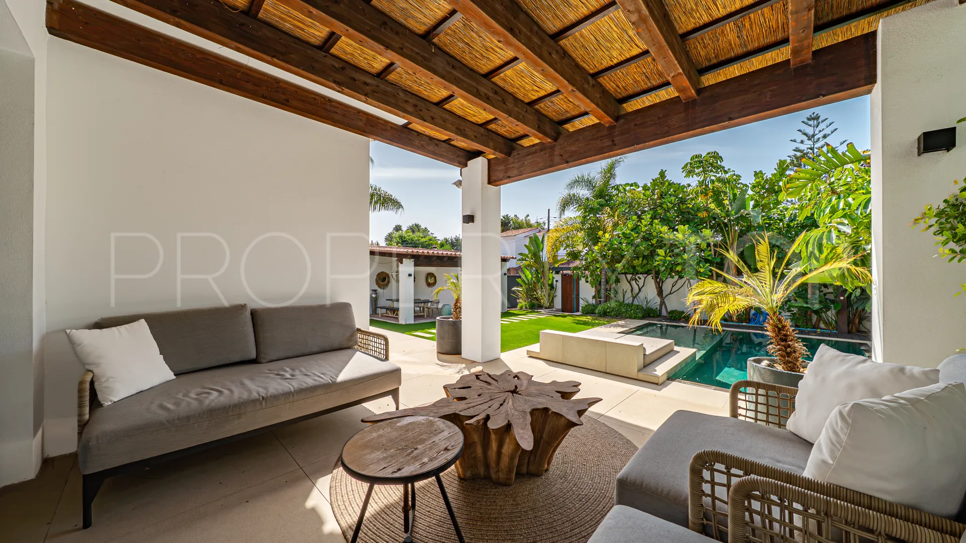 Villa for sale in Linda Vista Baja