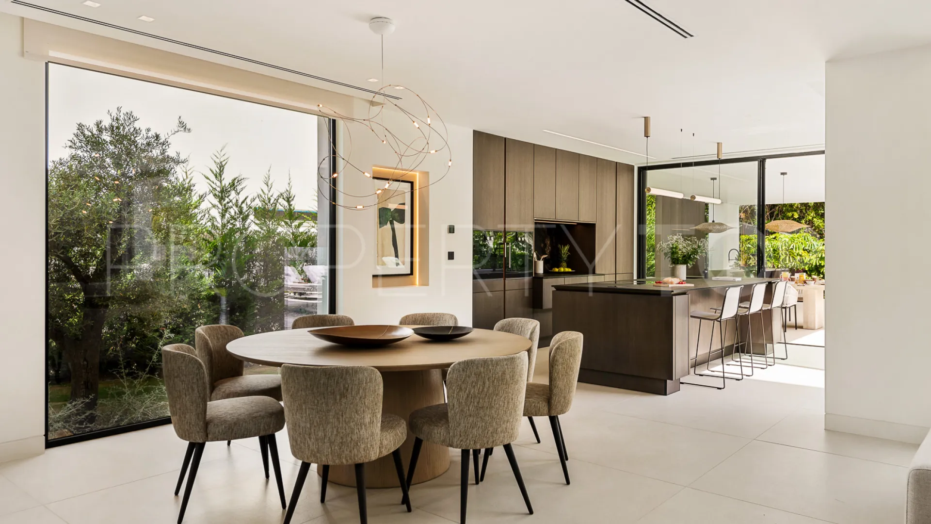 Nueva Andalucia villa for sale