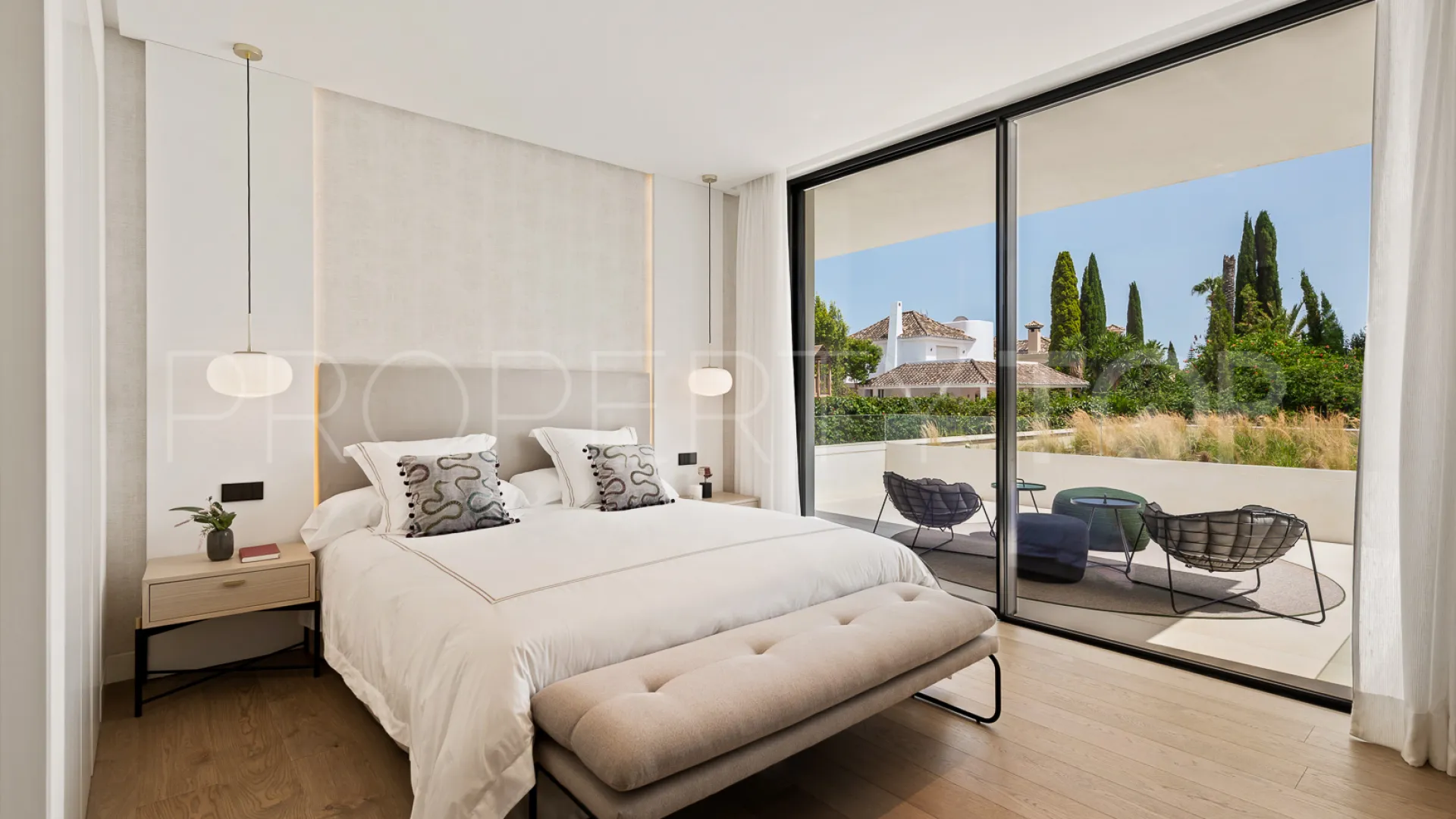 Nueva Andalucia villa for sale